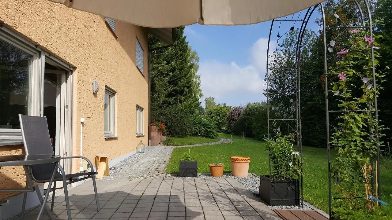Fewo Kedo Neukirchen vorm Wald Apartamento